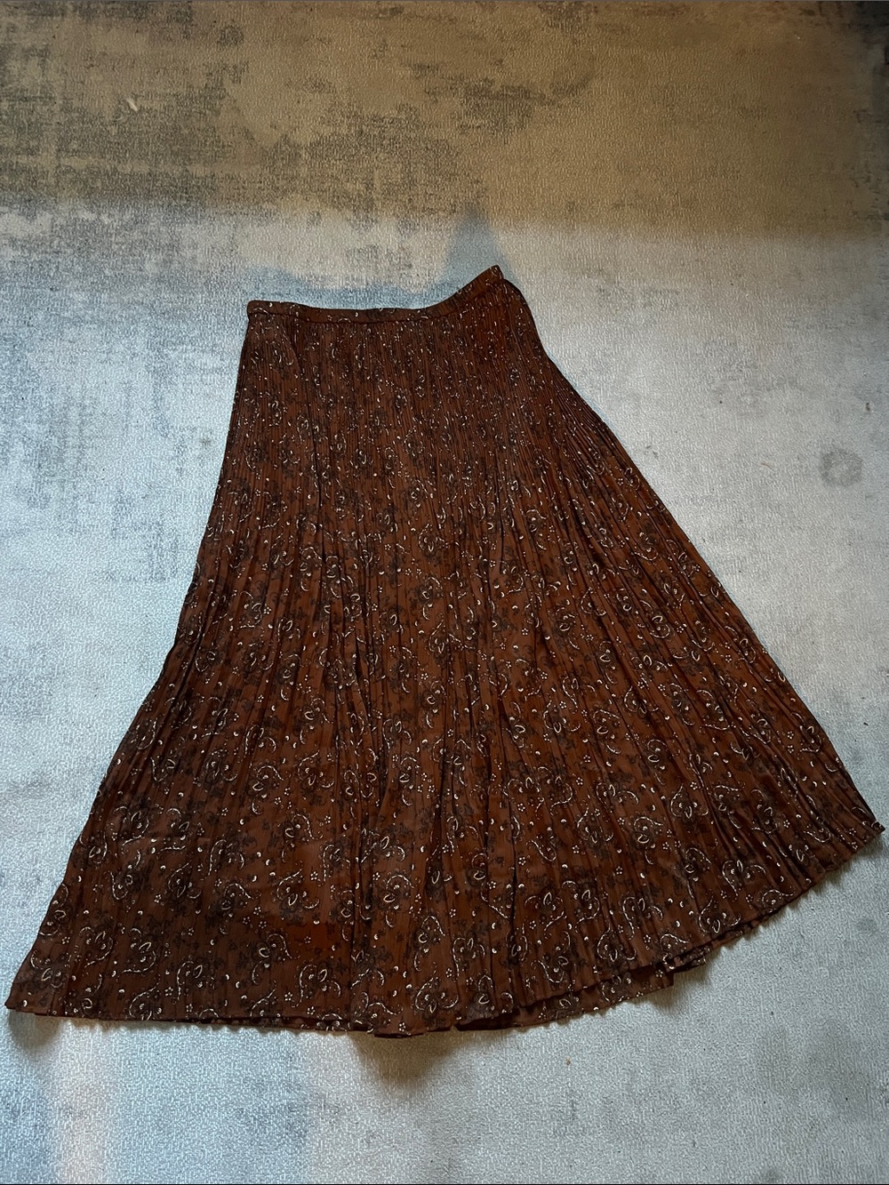Uniqlo Brown Paisley Pleated A-Line Skirt